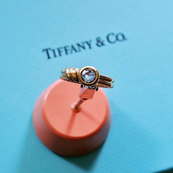 Vintage Tiffany & Co. 18k Yellow Gold Aquamarine Benzel Set Ring - Picture 2 of 7